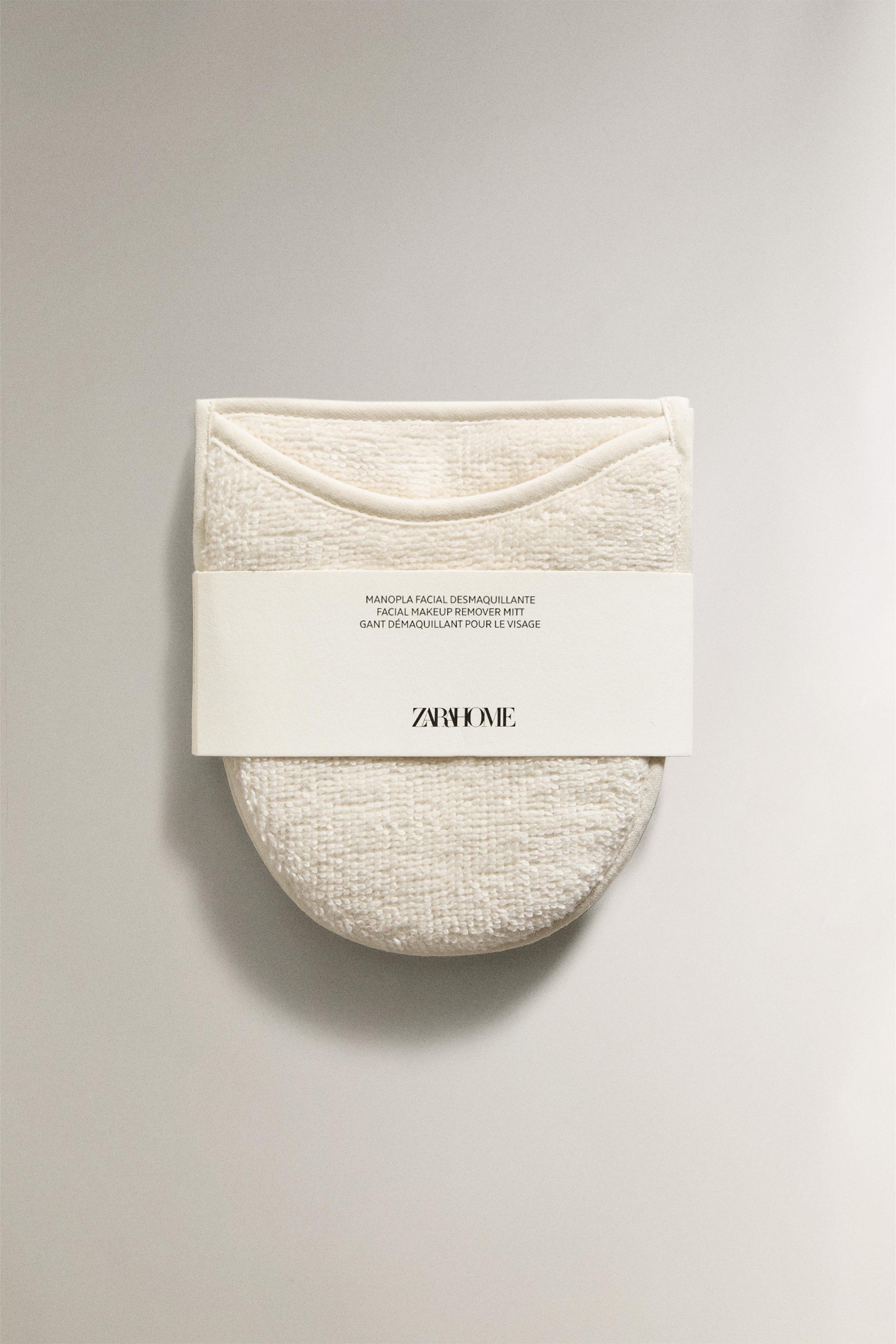 SET OF MAKEUP REMOVER GLOVES (SET OF 2)